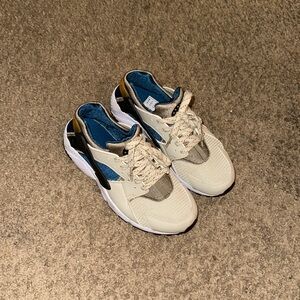 Kid's Nike Huarache Run